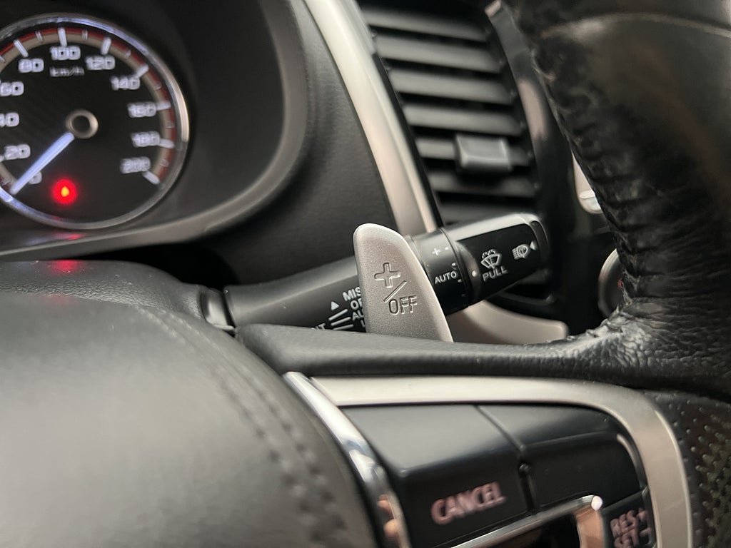 Vehicle Image 24