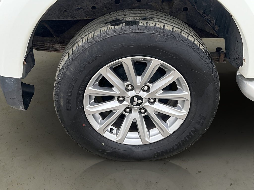 Vehicle Image 36