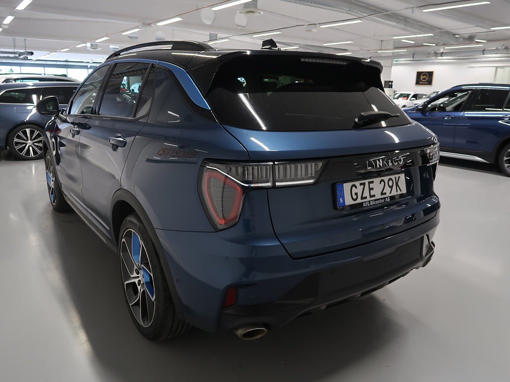 Vehicle Image 8