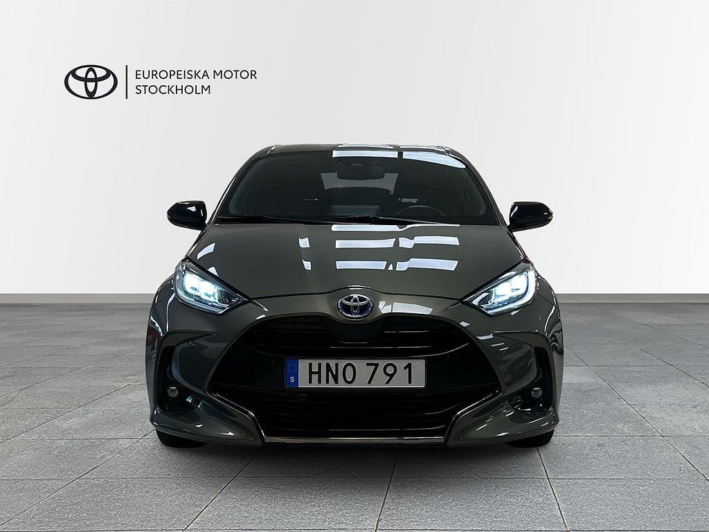 Vehicle Image 6
