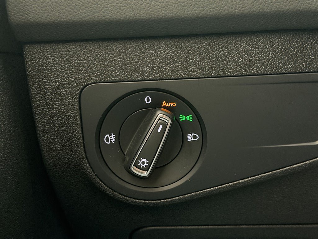 Vehicle Image 26