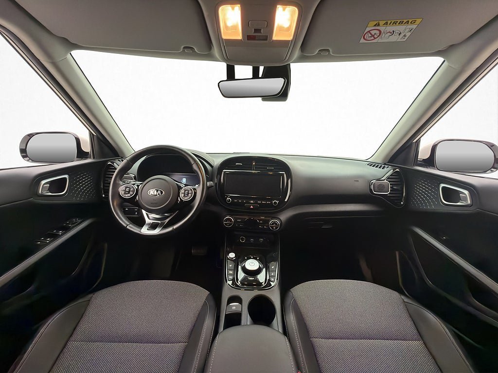 Vehicle Image 22
