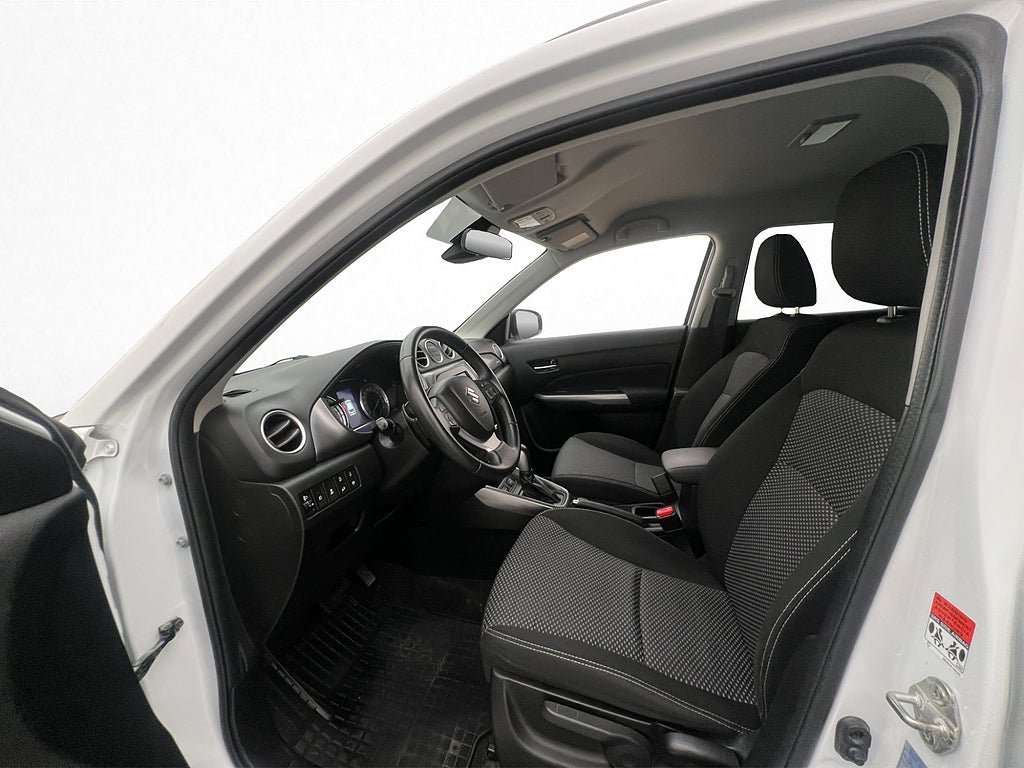 Vehicle Image 11