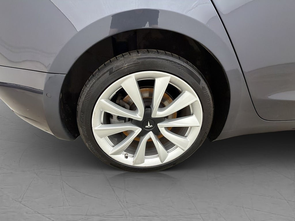 Vehicle Image 30