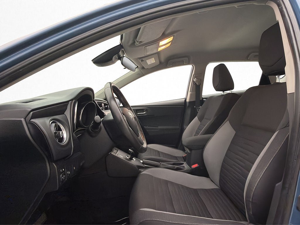 Vehicle Image 11