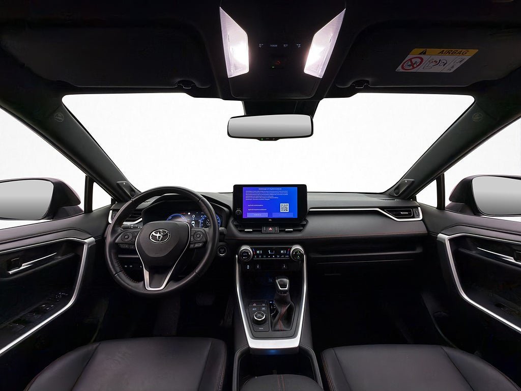 Vehicle Image 13