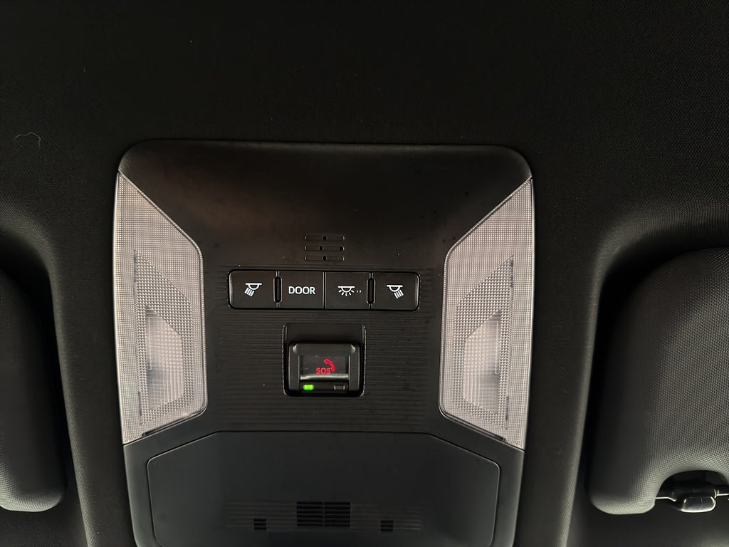 Vehicle Image 28