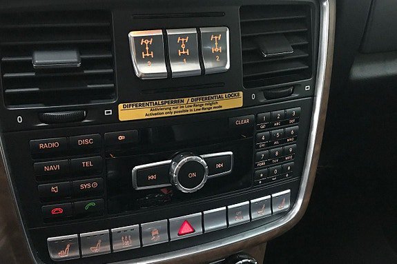 Vehicle Image 26