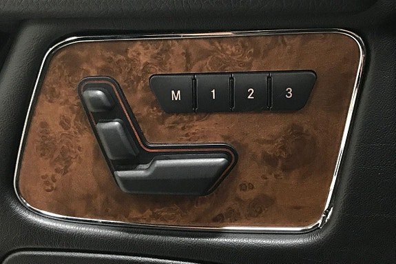 Vehicle Image 28