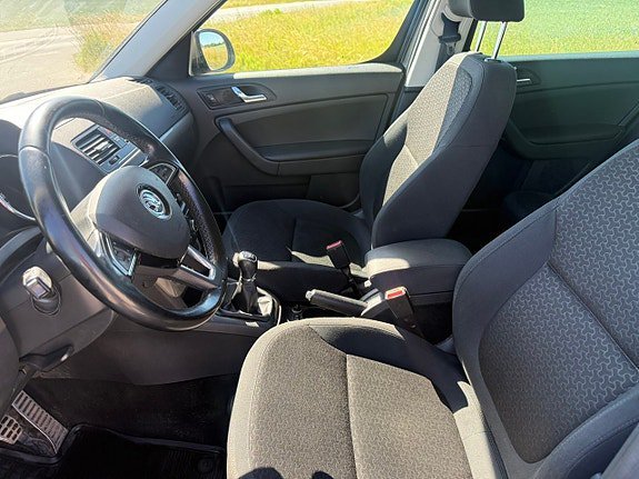 Vehicle Image 11