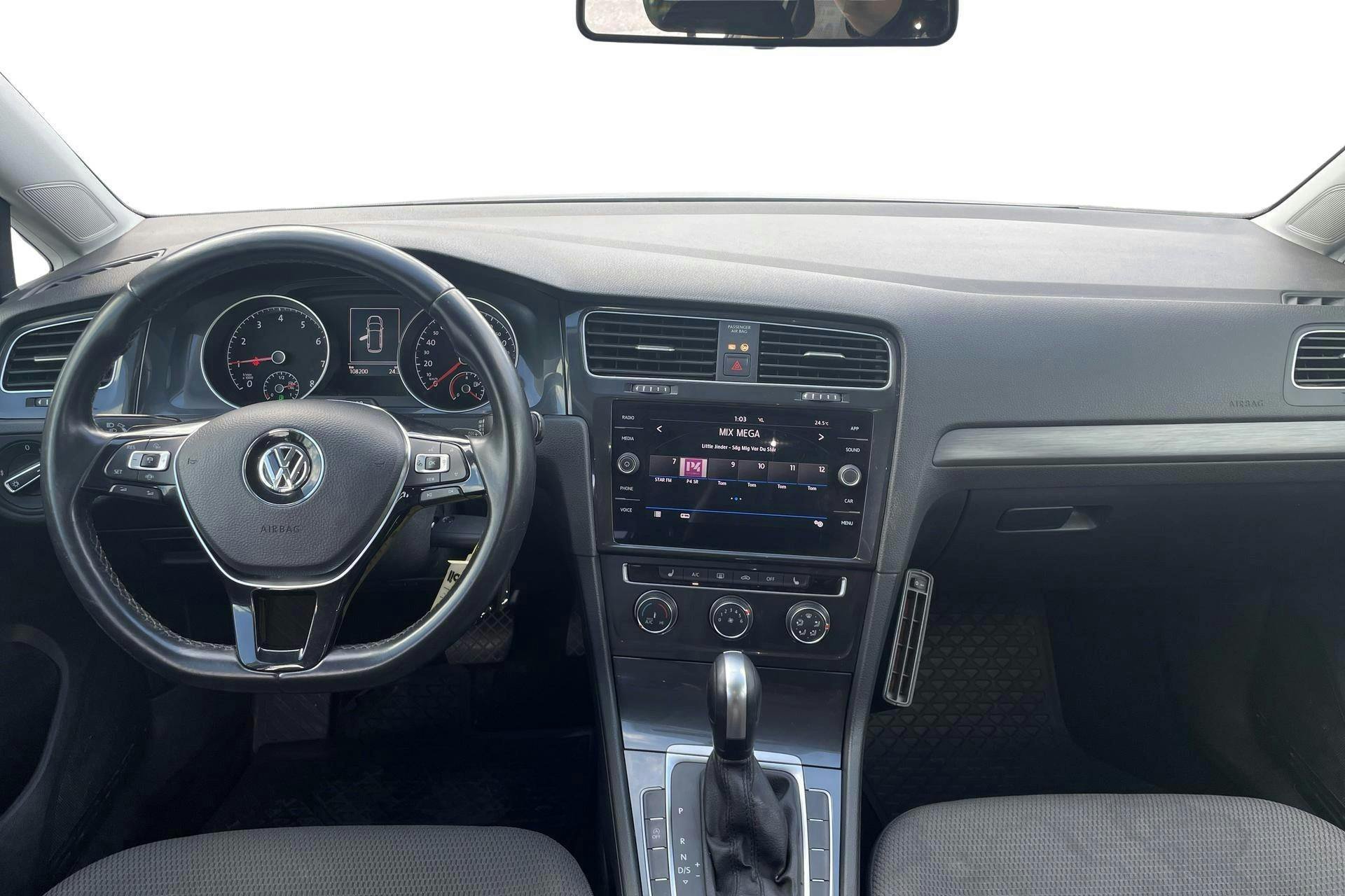 Vehicle Image 6