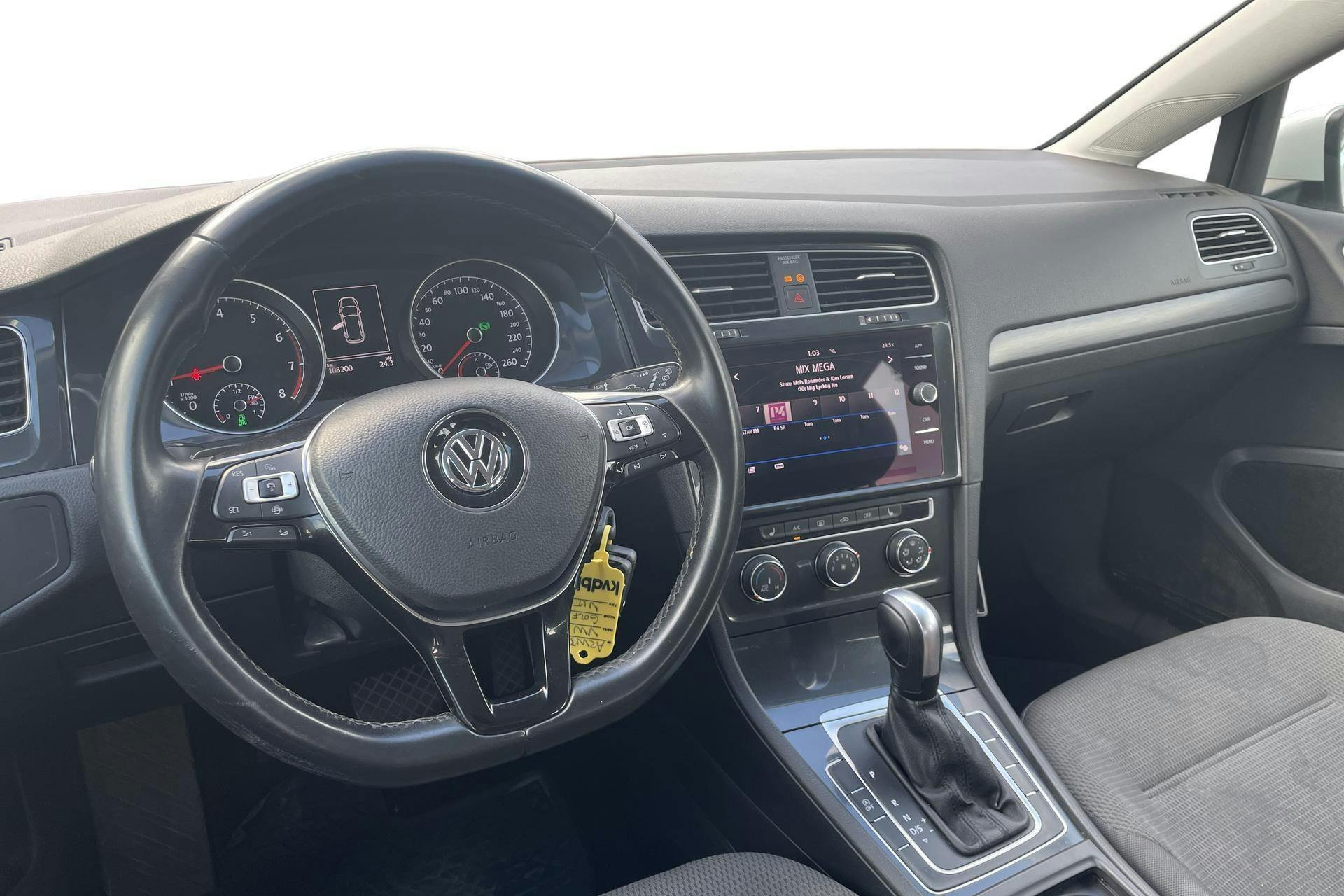Vehicle Image 11