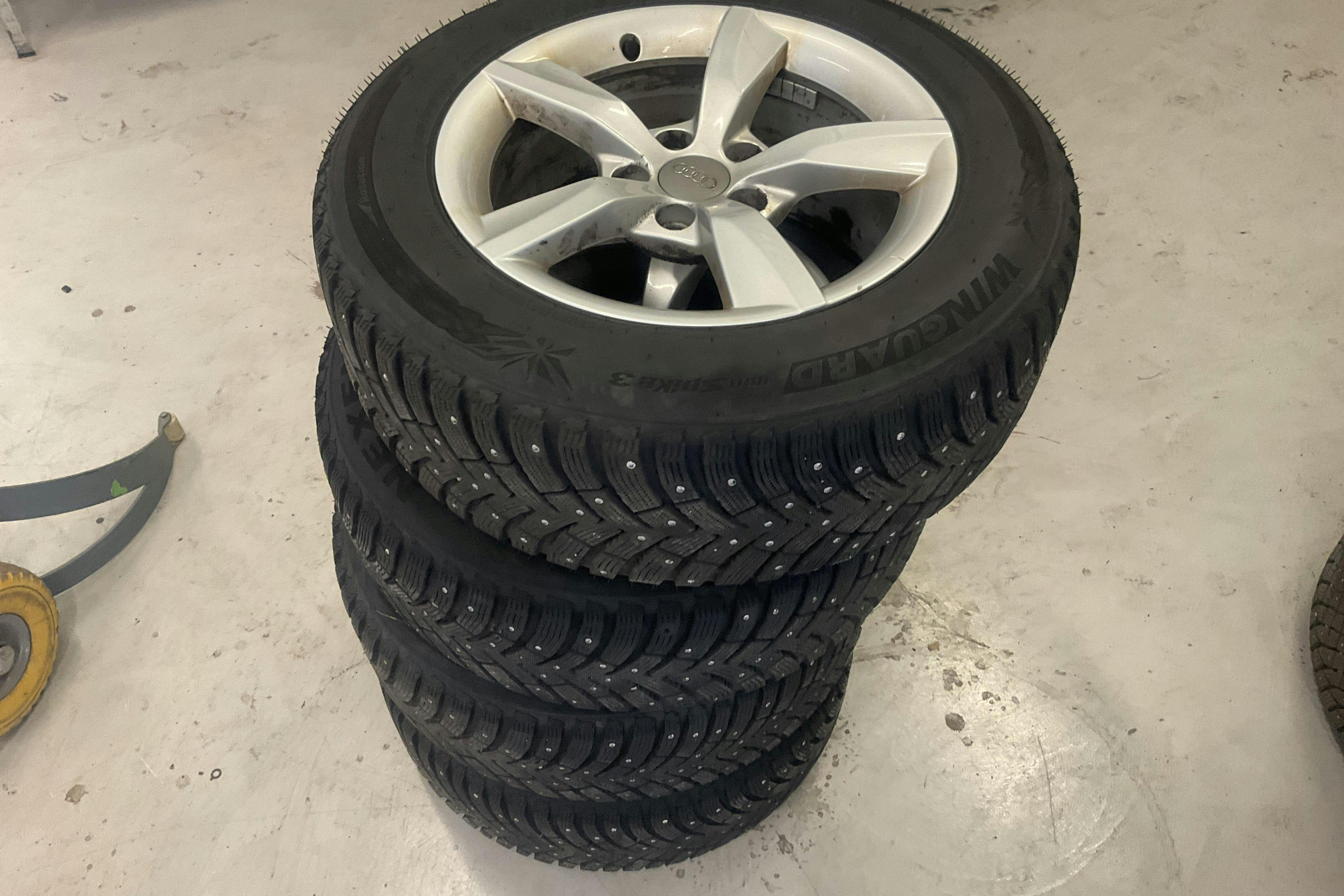 Vehicle Image 15