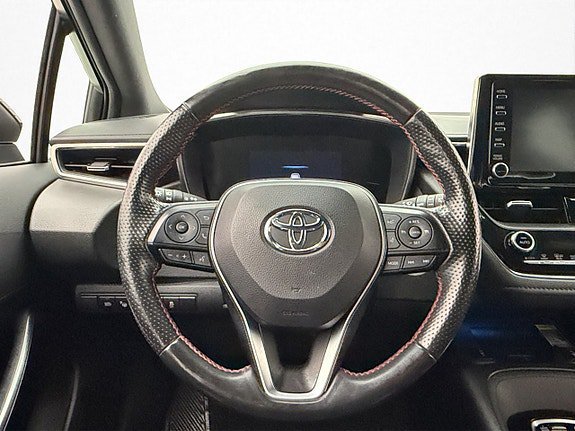 Vehicle Image 12