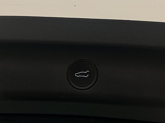 Vehicle Image 29