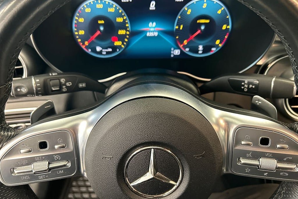 Vehicle Image 25