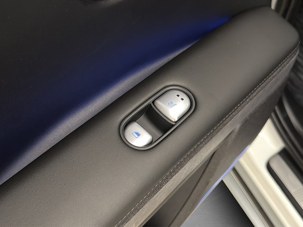 Vehicle Image 37