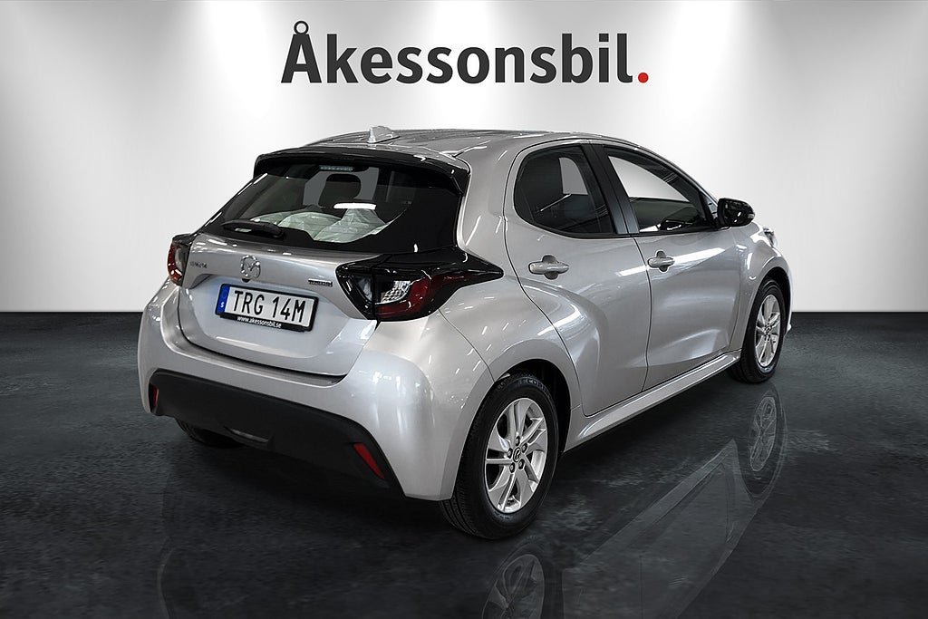 Vehicle Image 4