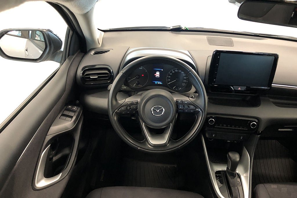 Vehicle Image 8