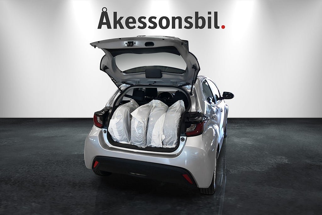 Vehicle Image 9