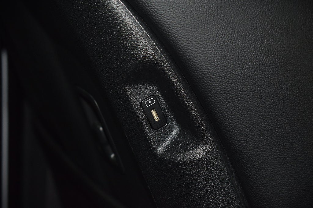 Vehicle Image 26