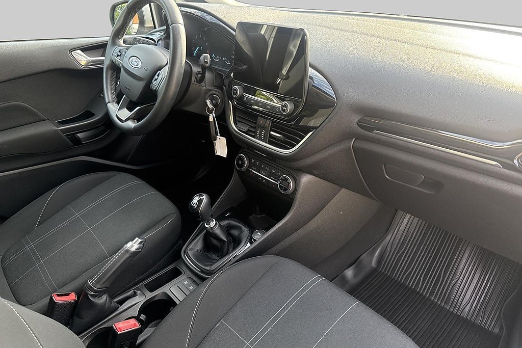 Vehicle Image 13