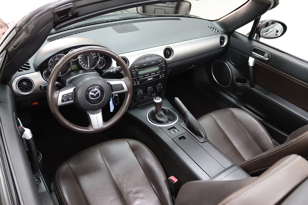 Vehicle Image 15