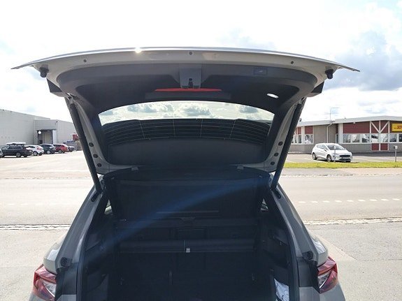 Vehicle Image 23