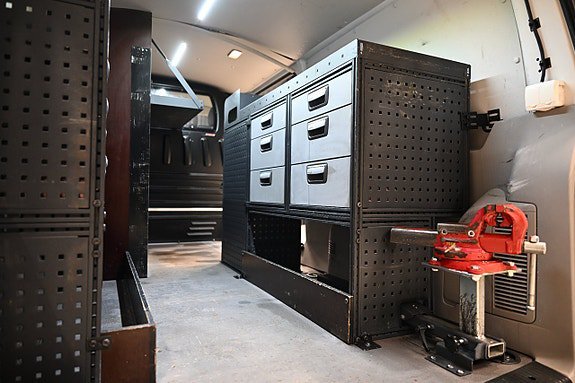 Vehicle Image 13