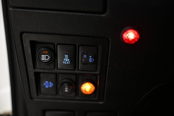 Vehicle Image 24