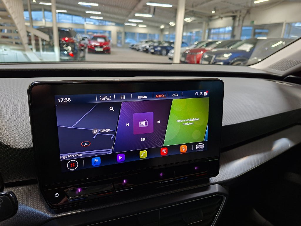 Vehicle Image 17