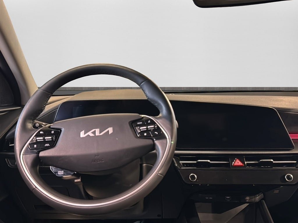 Vehicle Image 23