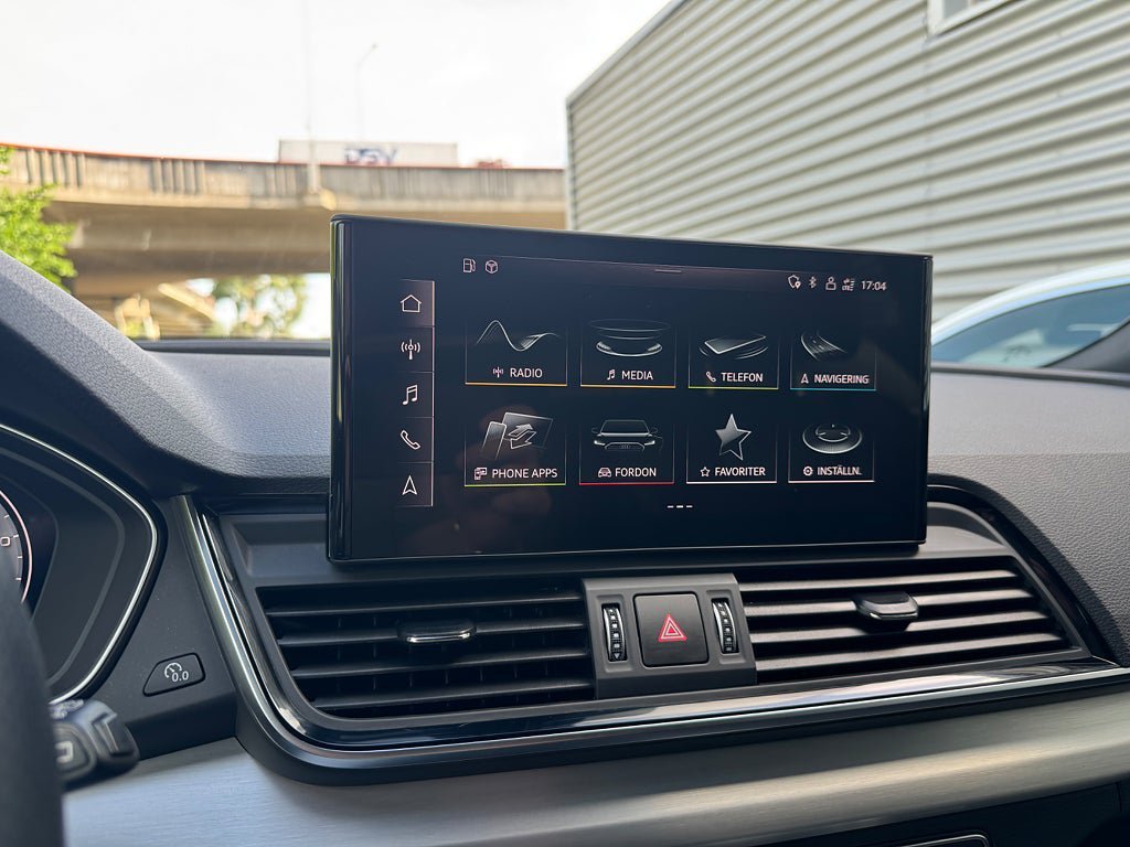 Vehicle Image 25