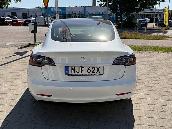 Tesla Model 3 Standard Range Plus, 325hk, 2020