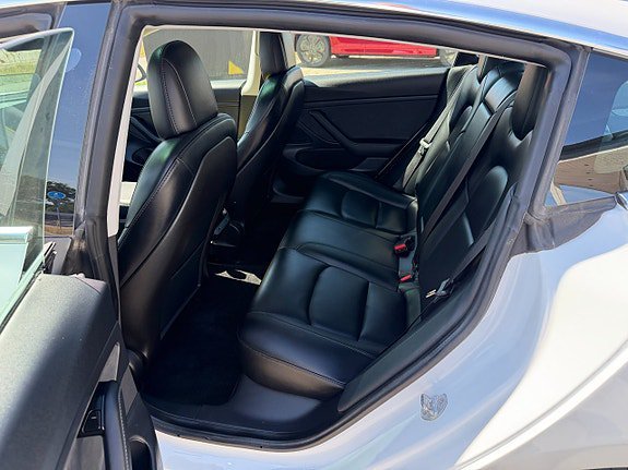 Tesla Model 3 Standard Range Plus, 325hk, 2020