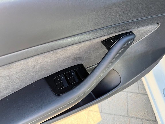 Tesla Model 3 Standard Range Plus, 325hk, 2020