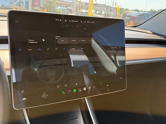Tesla Model 3 Standard Range Plus, 325hk, 2020