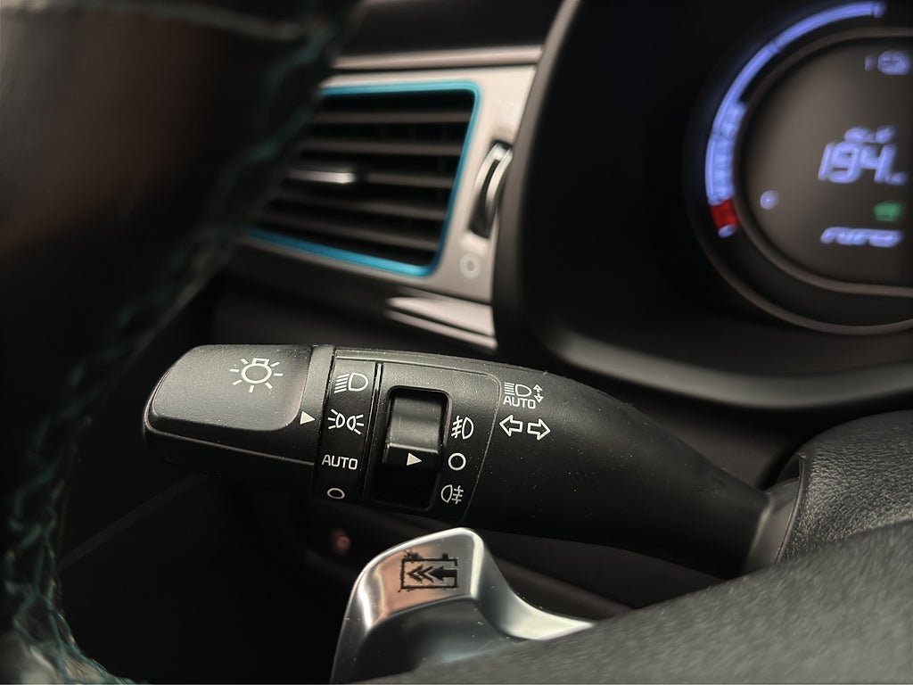 Vehicle Image 32