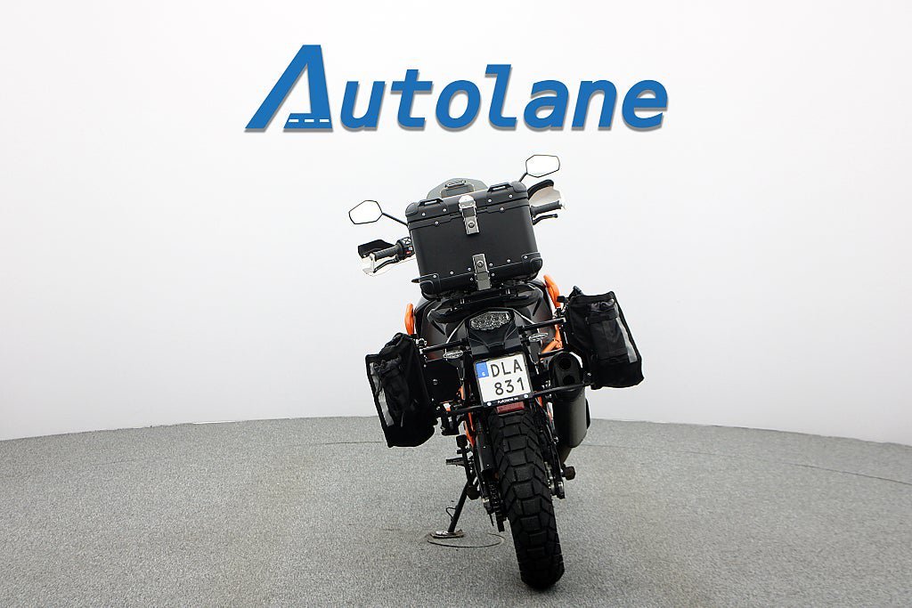 Vehicle Image 9