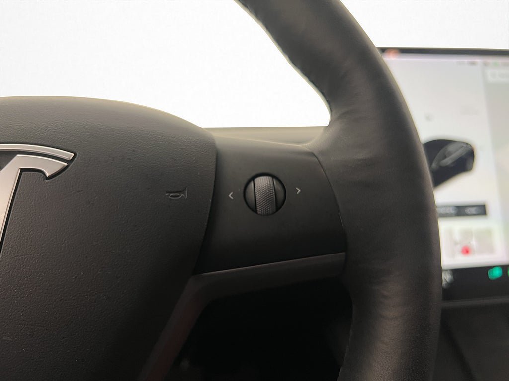 Vehicle Image 27