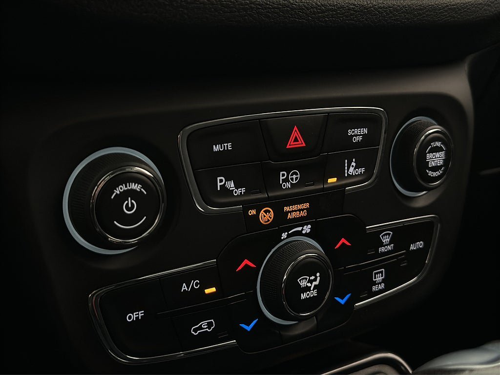 Vehicle Image 26