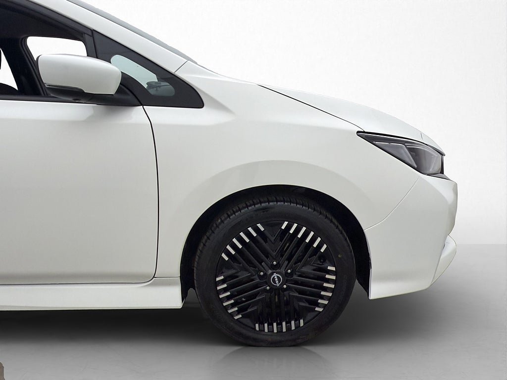 Vehicle Image 30