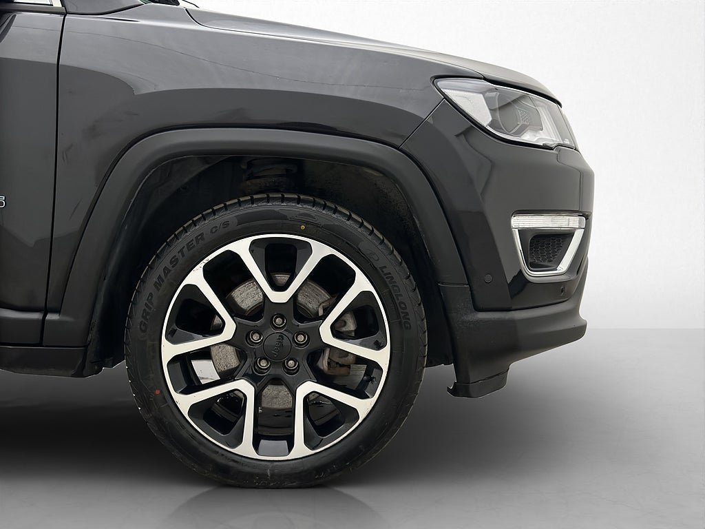 Vehicle Image 36