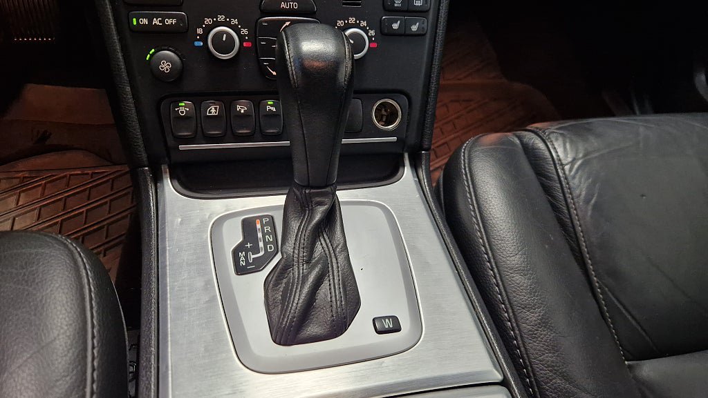 Vehicle Image 24
