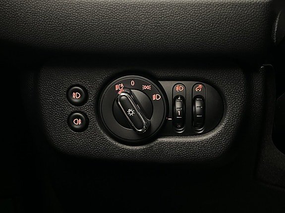 Vehicle Image 27