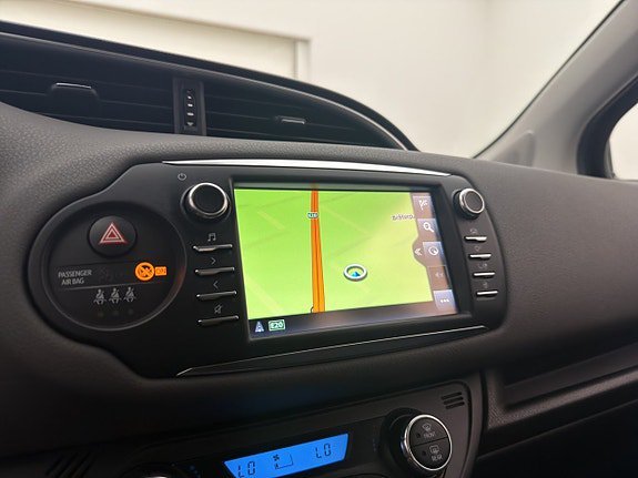 Vehicle Image 22