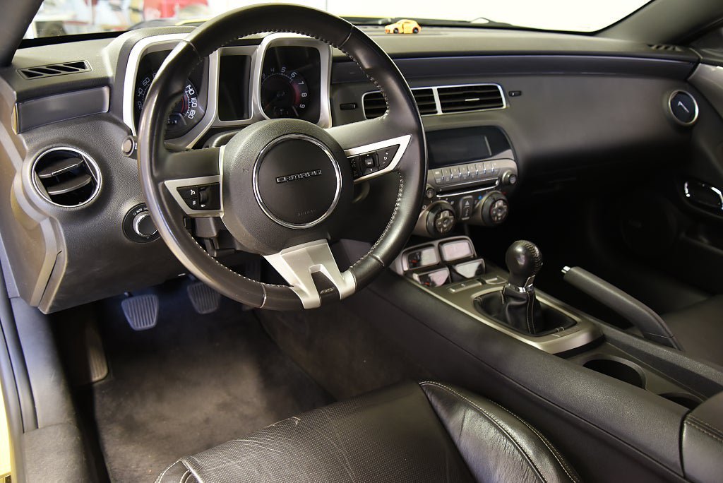 Vehicle Image 25