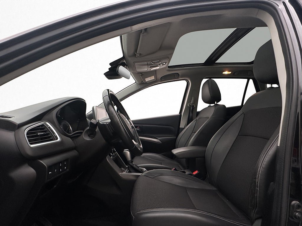 Vehicle Image 11