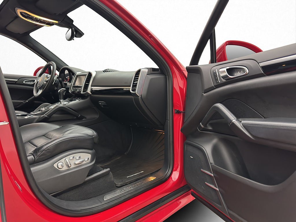 Vehicle Image 30