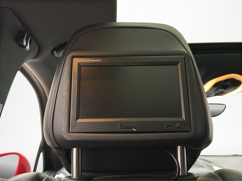 Vehicle Image 32